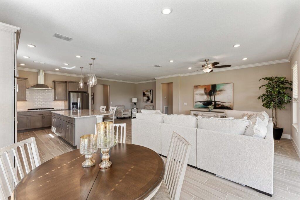 Image 11 of 17 For 4529 53rd Avenue Road