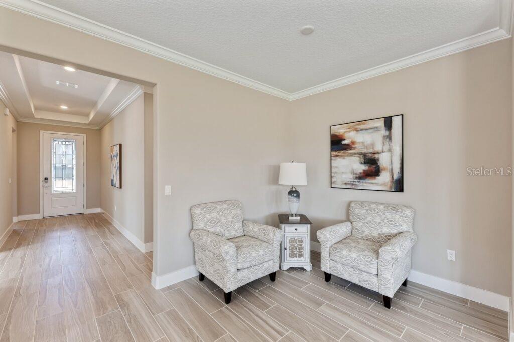 Image 3 of 17 For 4529 53rd Avenue Road