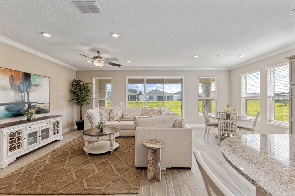 Image 8 of 17 For 4529 53rd Avenue Road