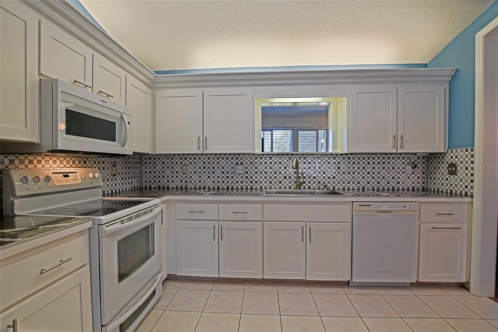 Image 21 of 45 For 17920 100th Terrace