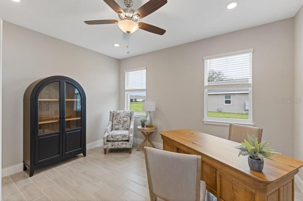 Image 4 of 21 For 4547 53rd Avenue Road