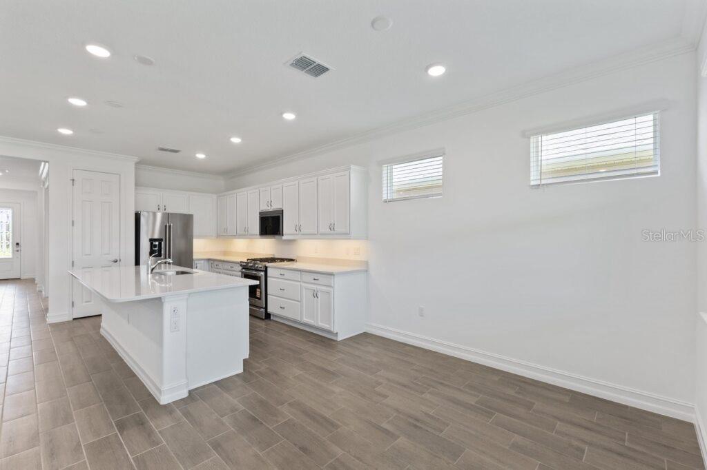 Image 13 of 25 For 3223 52nd Avenue Road