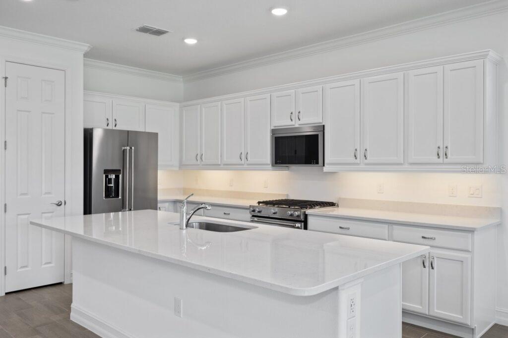 Image 3 of 25 For 3223 52nd Avenue Road