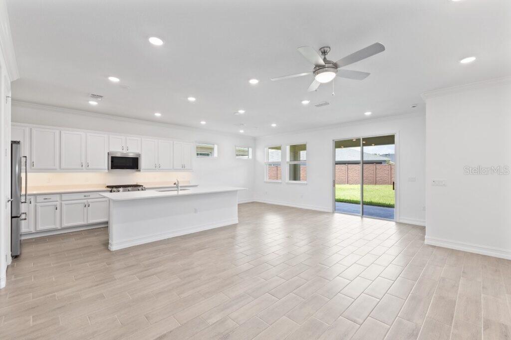 Image 9 of 25 For 3223 52nd Avenue Road