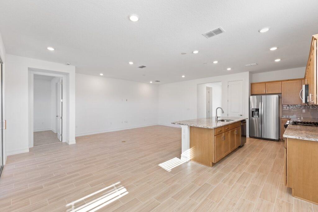 Image 11 of 25 For 3320 52nd Avenue Road