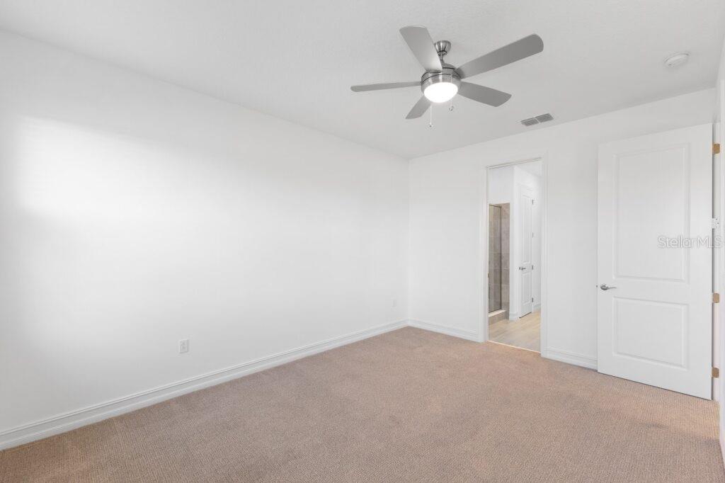 Image 17 of 25 For 3320 52nd Avenue Road