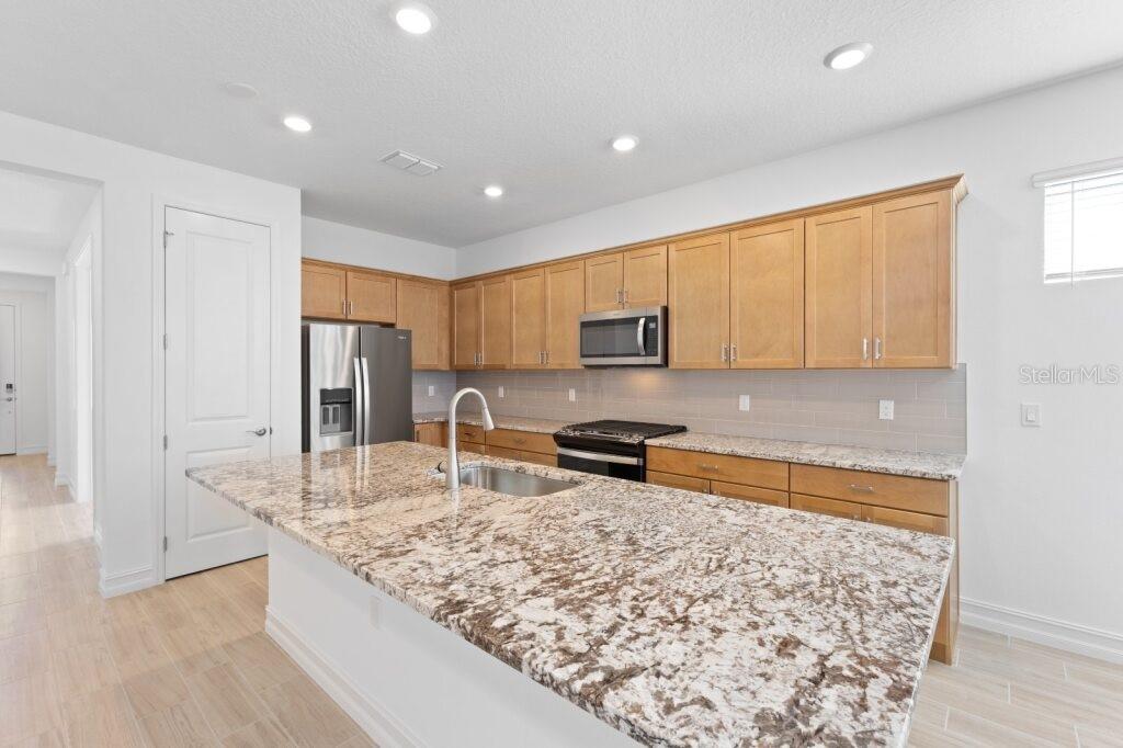 Image 2 of 25 For 3320 52nd Avenue Road