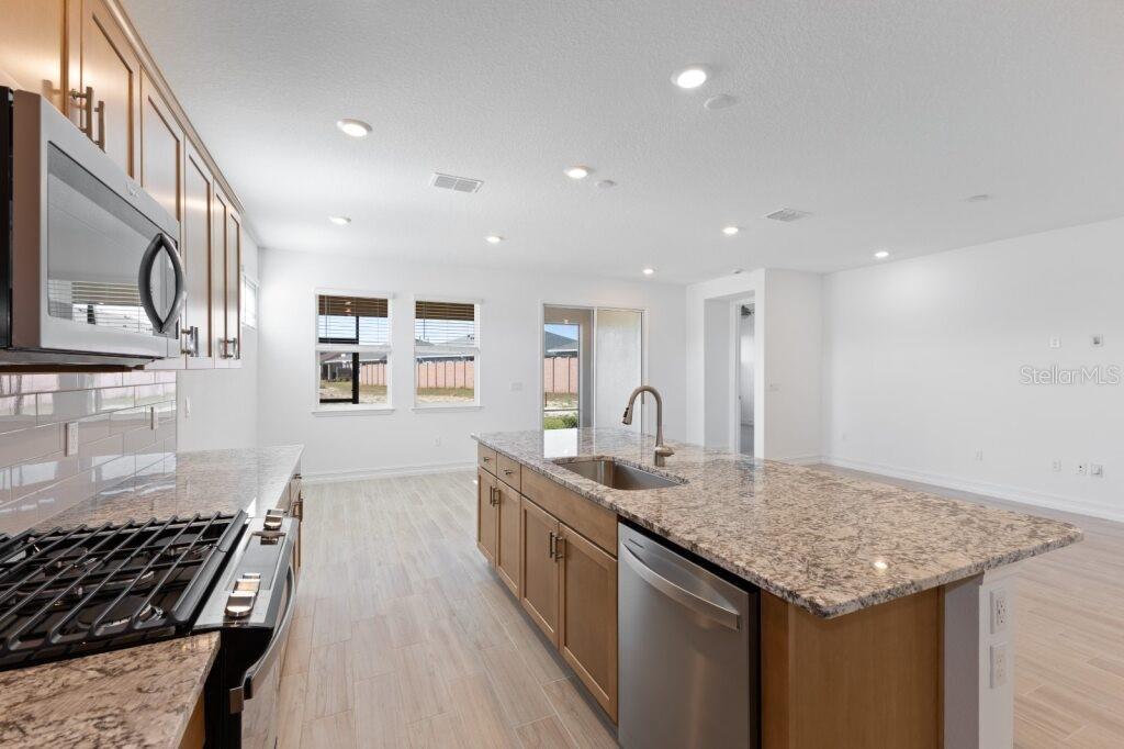 Image 4 of 25 For 3320 52nd Avenue Road