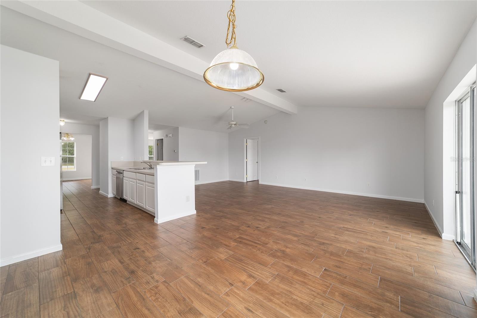 Image 15 of 61 For 13029 35th Avenue Road