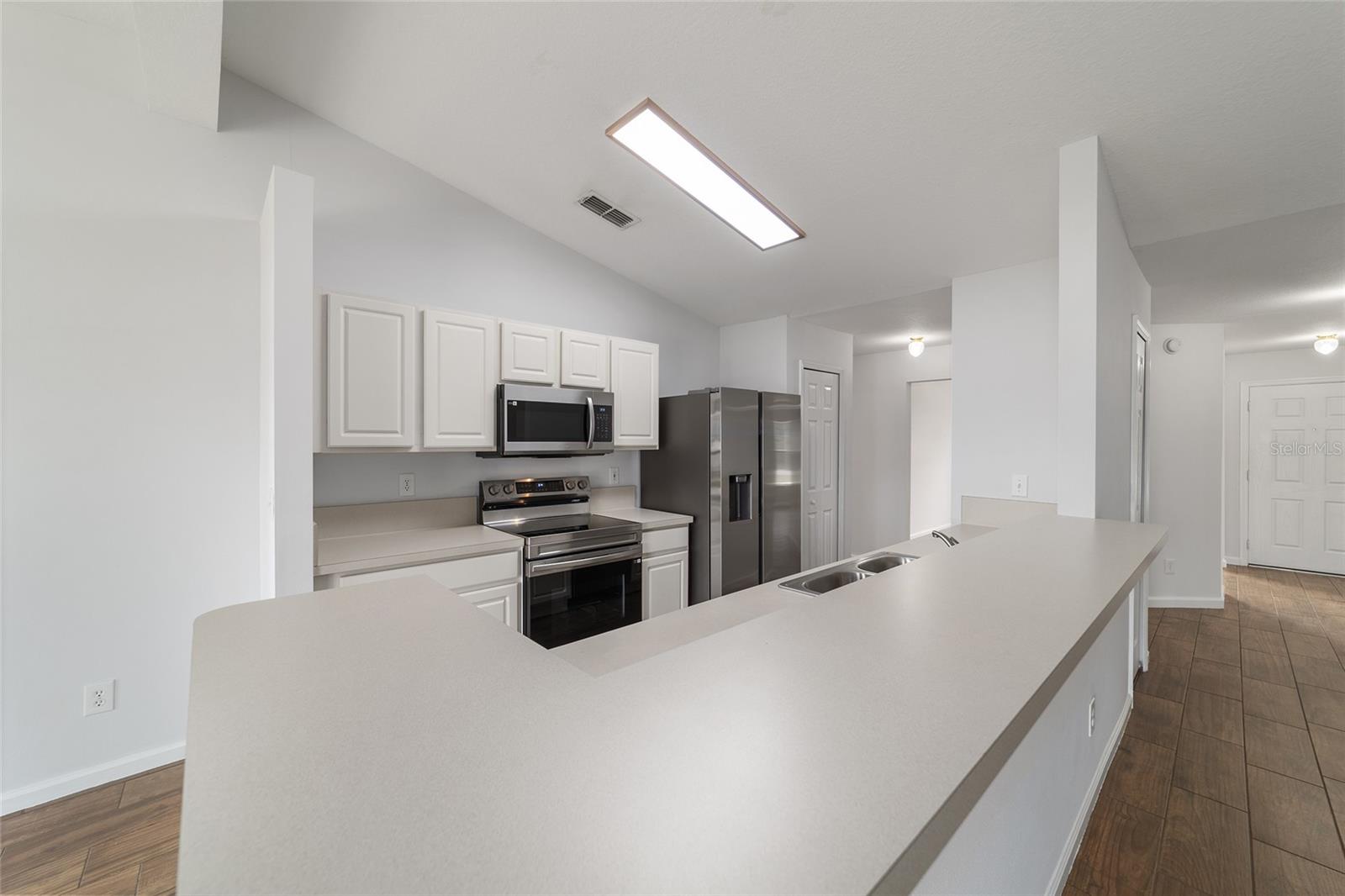 Image 17 of 61 For 13029 35th Avenue Road