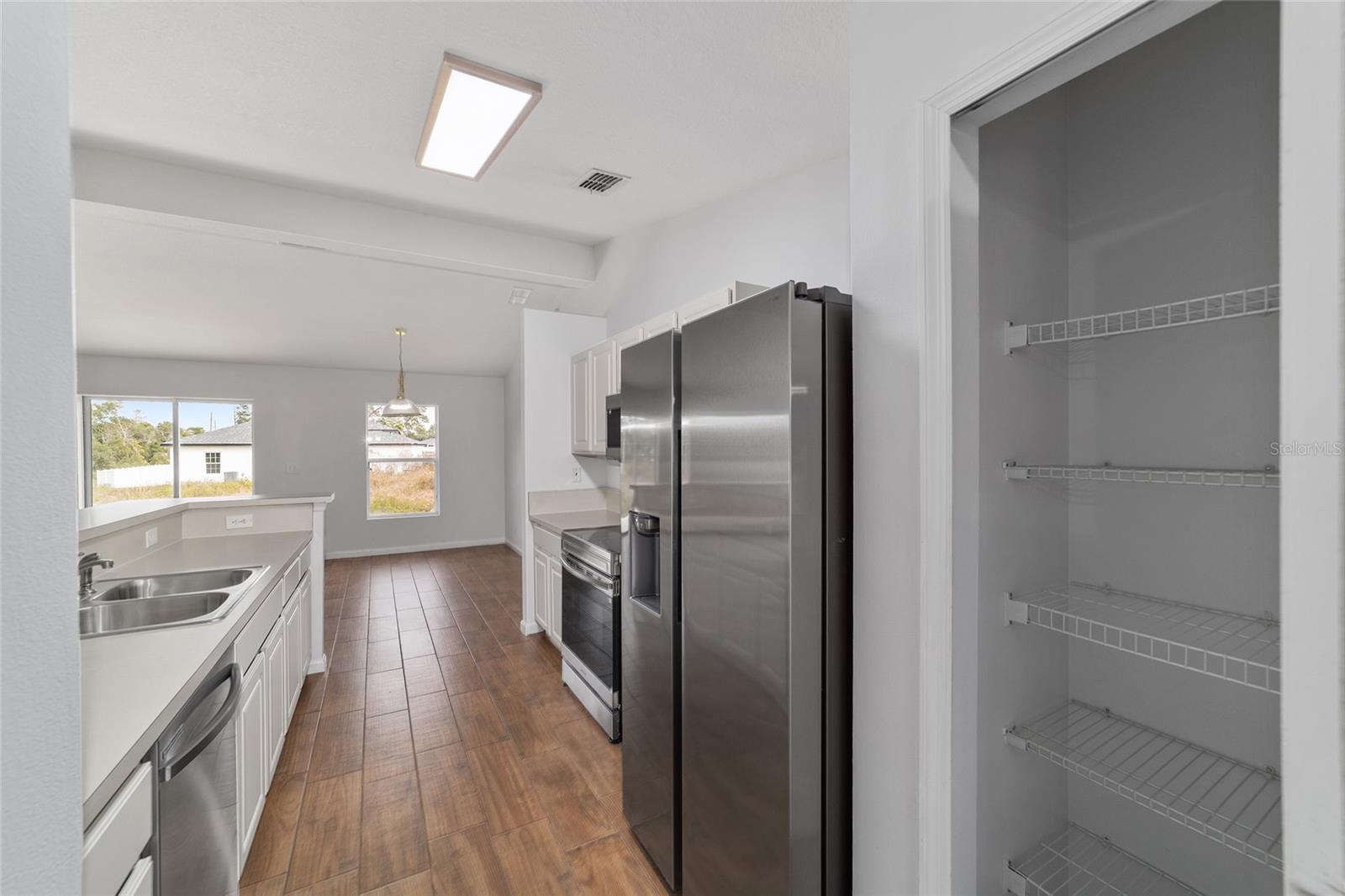 Image 18 of 61 For 13029 35th Avenue Road