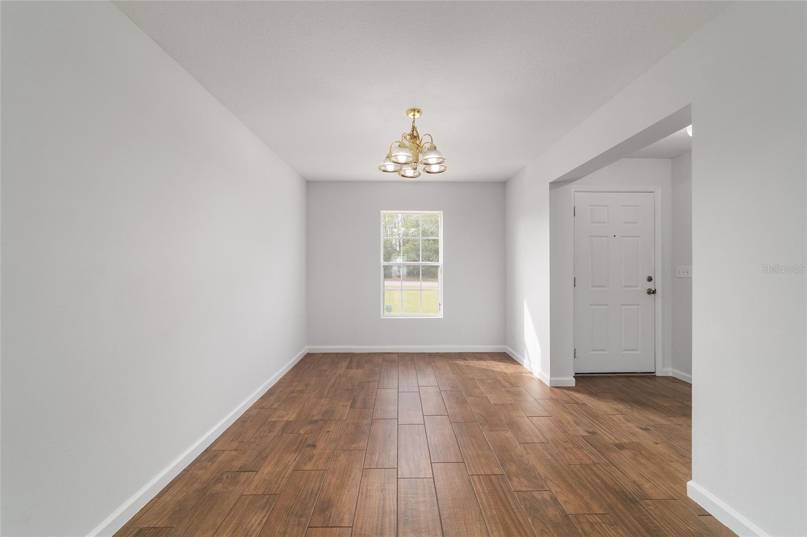 Image 21 of 61 For 13029 35th Avenue Road