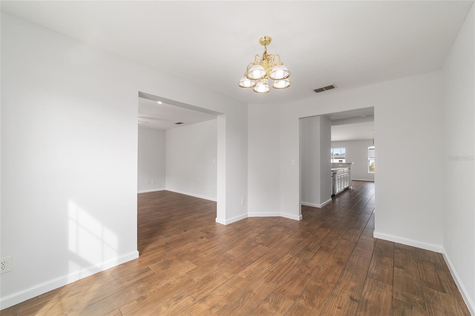 Image 22 of 61 For 13029 35th Avenue Road