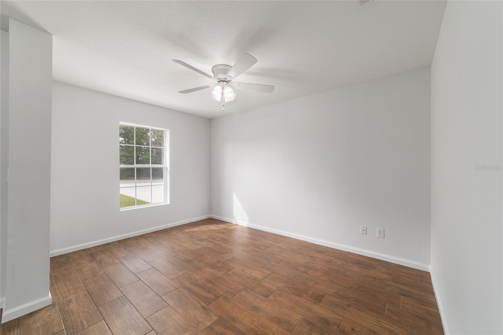 Image 24 of 61 For 13029 35th Avenue Road