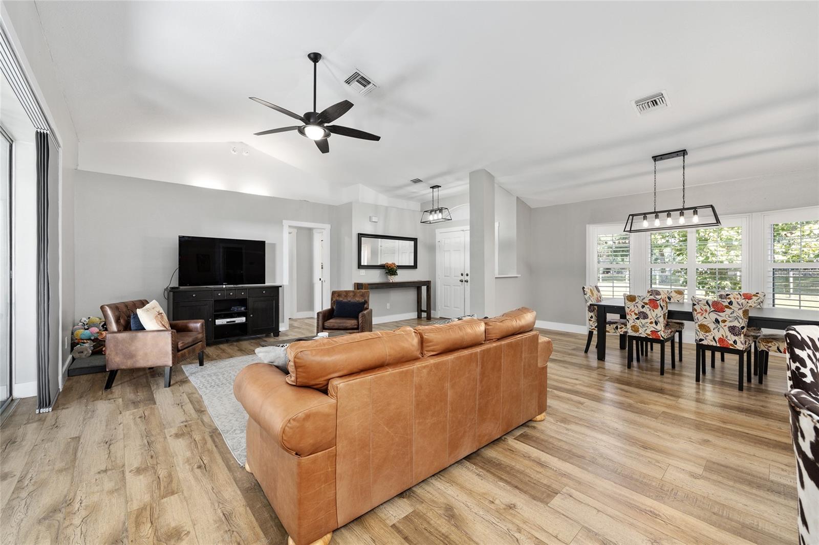 Image 7 of 59 For 13370 Highway 318