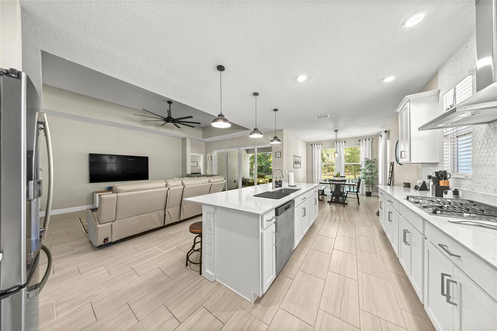 Image 12 of 43 For 3928 4th Avenue