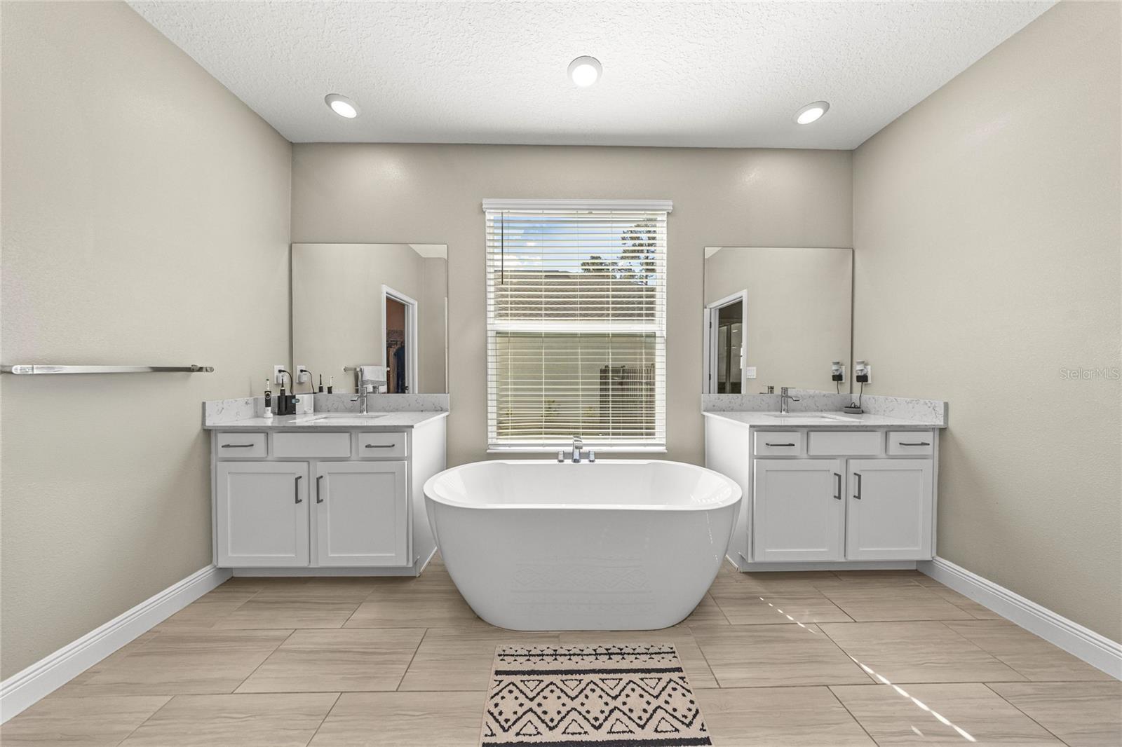 Image 23 of 43 For 3928 4th Avenue