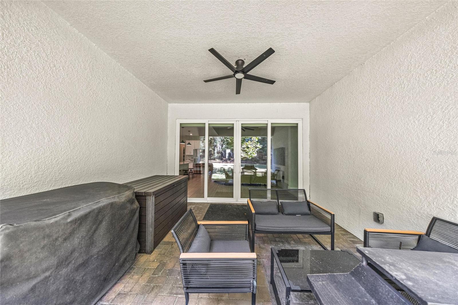 Image 35 of 43 For 3928 4th Avenue