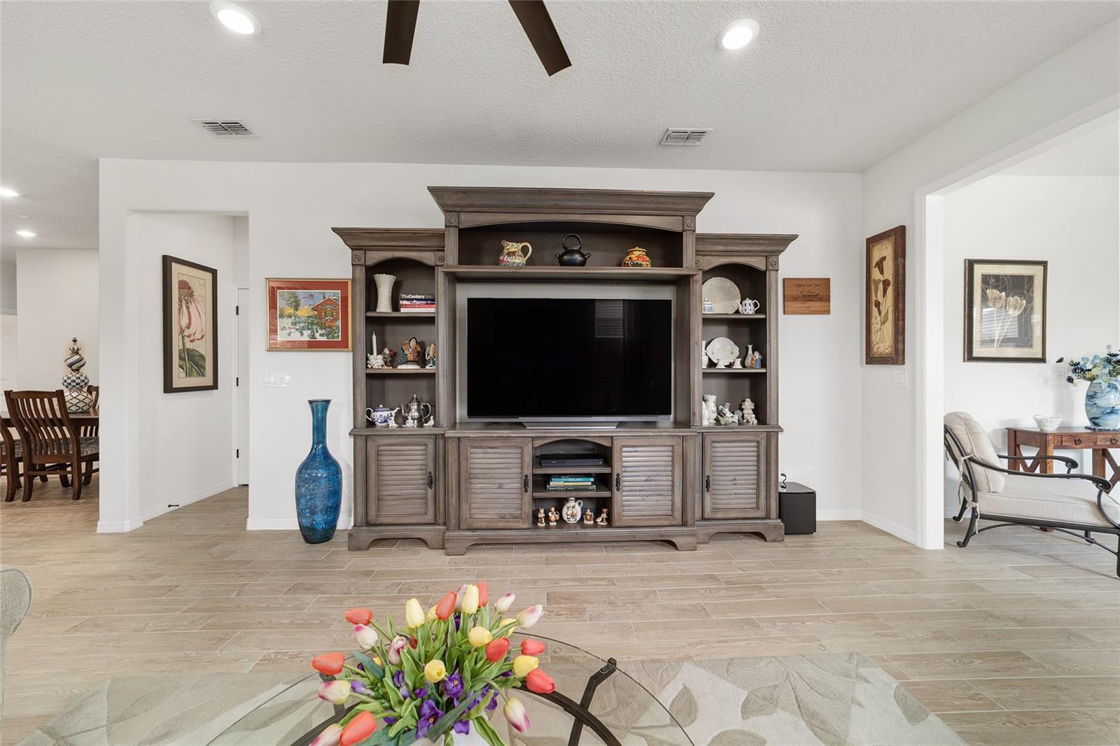 Image 12 of 82 For 6479 94th Circle