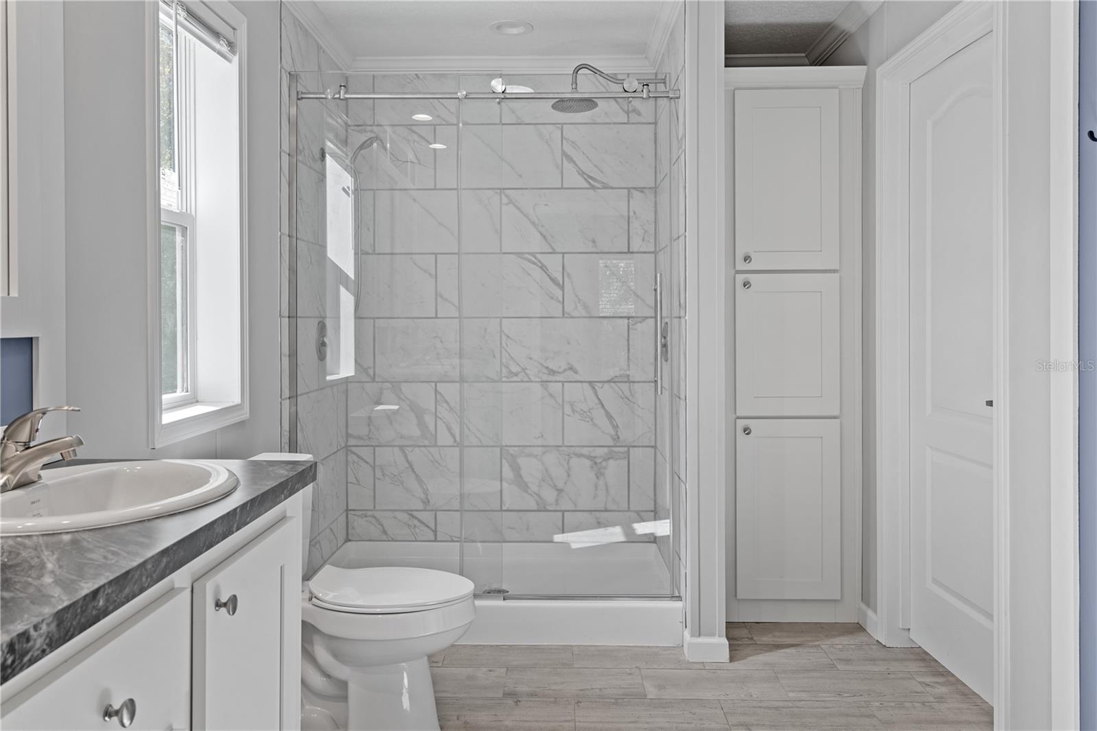 Image 25 of 34 For 7990 121 Street