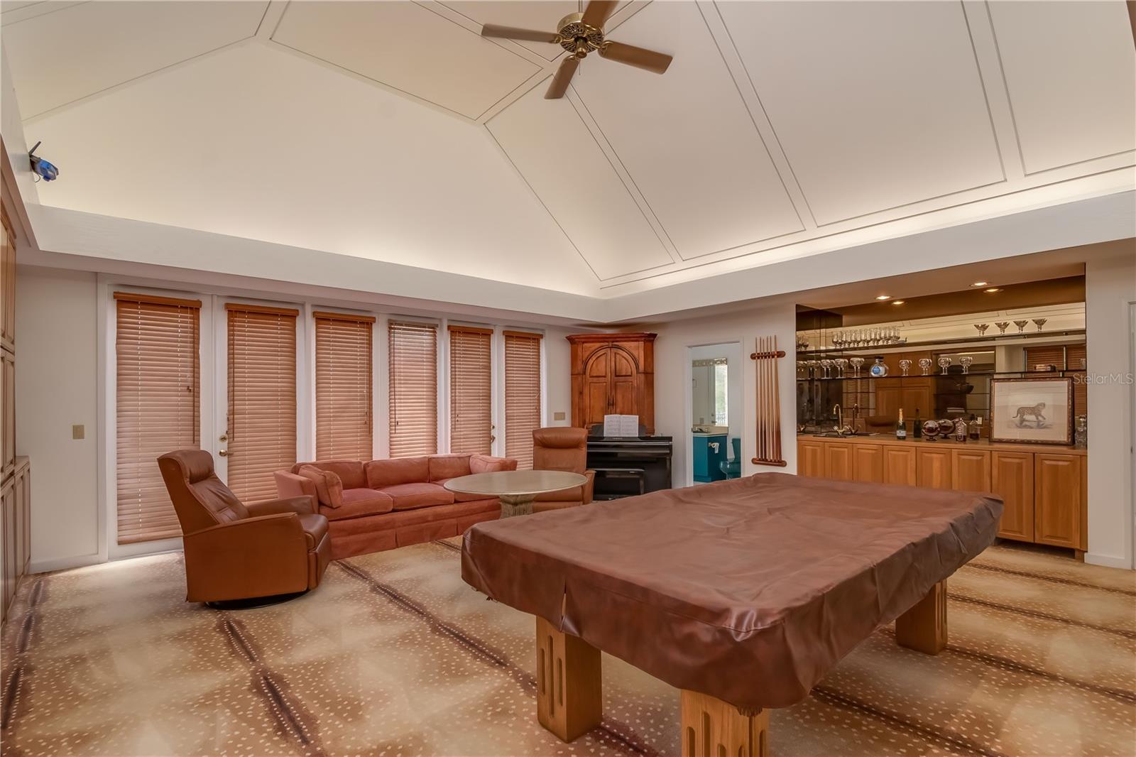 Image 19 of 47 For 5951 21st Avenue Road