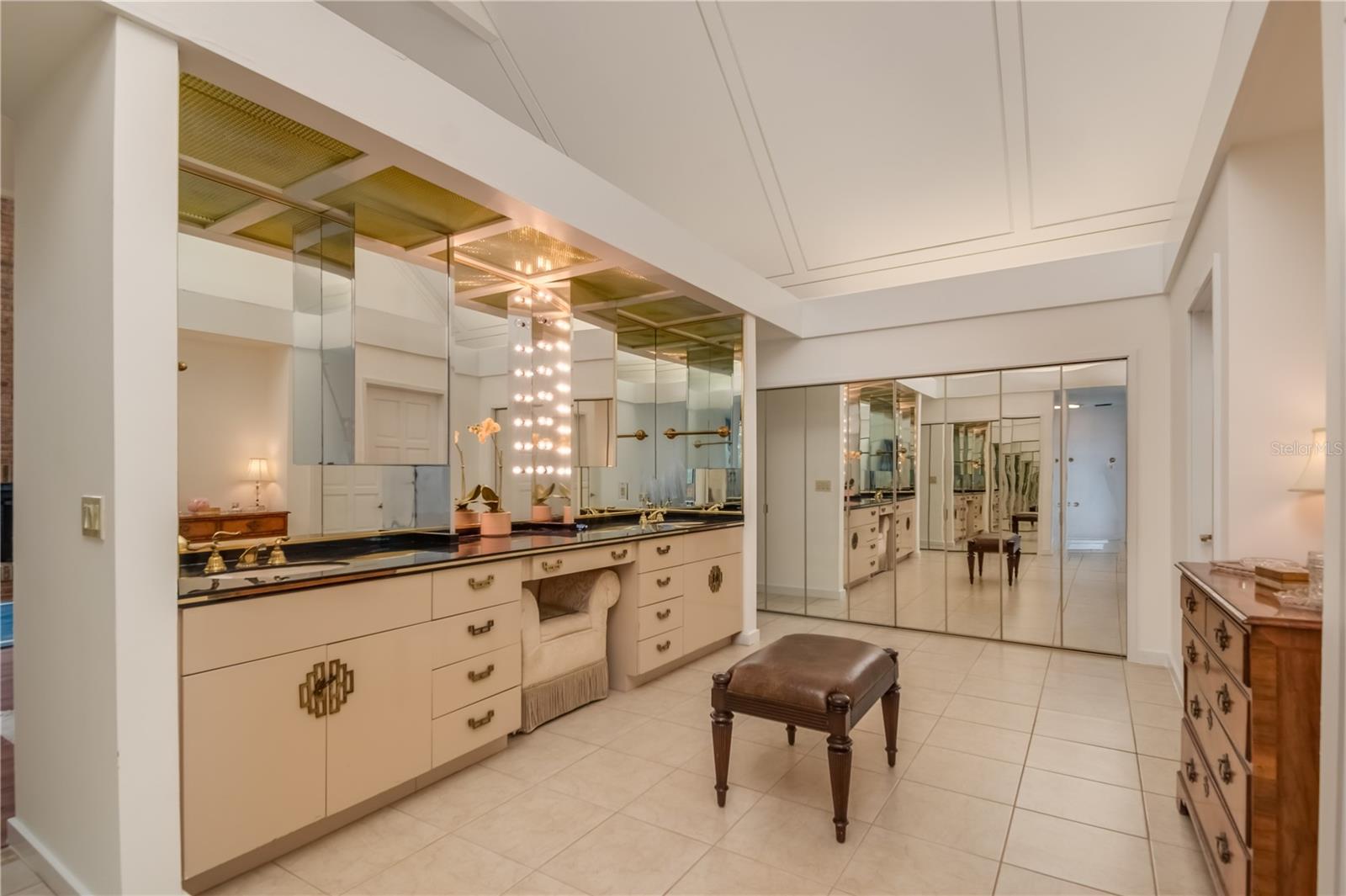 Image 25 of 47 For 5951 21st Avenue Road