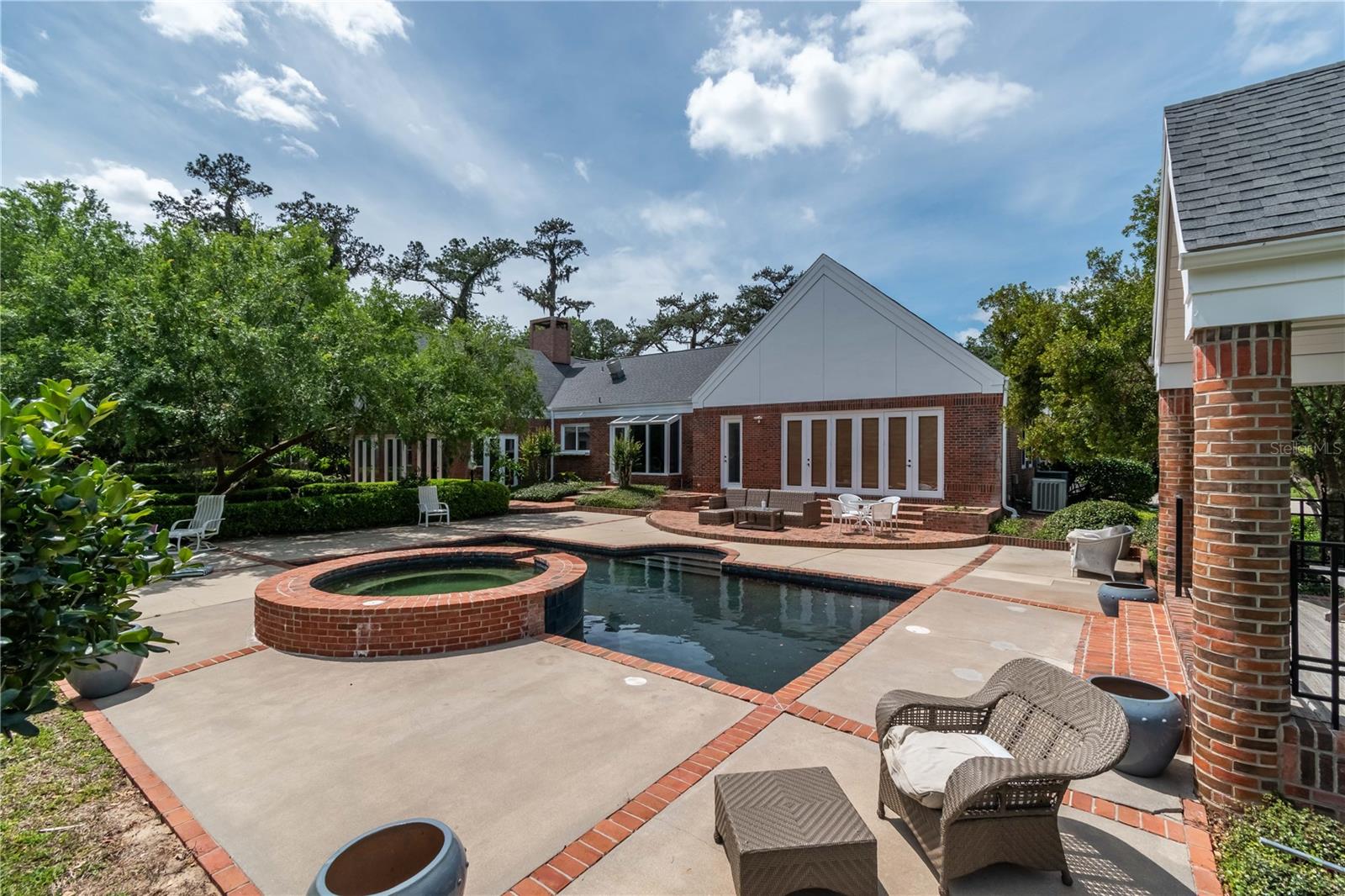 Image 7 of 47 For 5951 21st Avenue Road