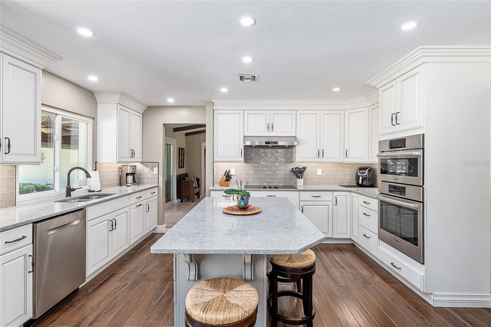 Image 14 of 92 For 7509 93rd Street Road