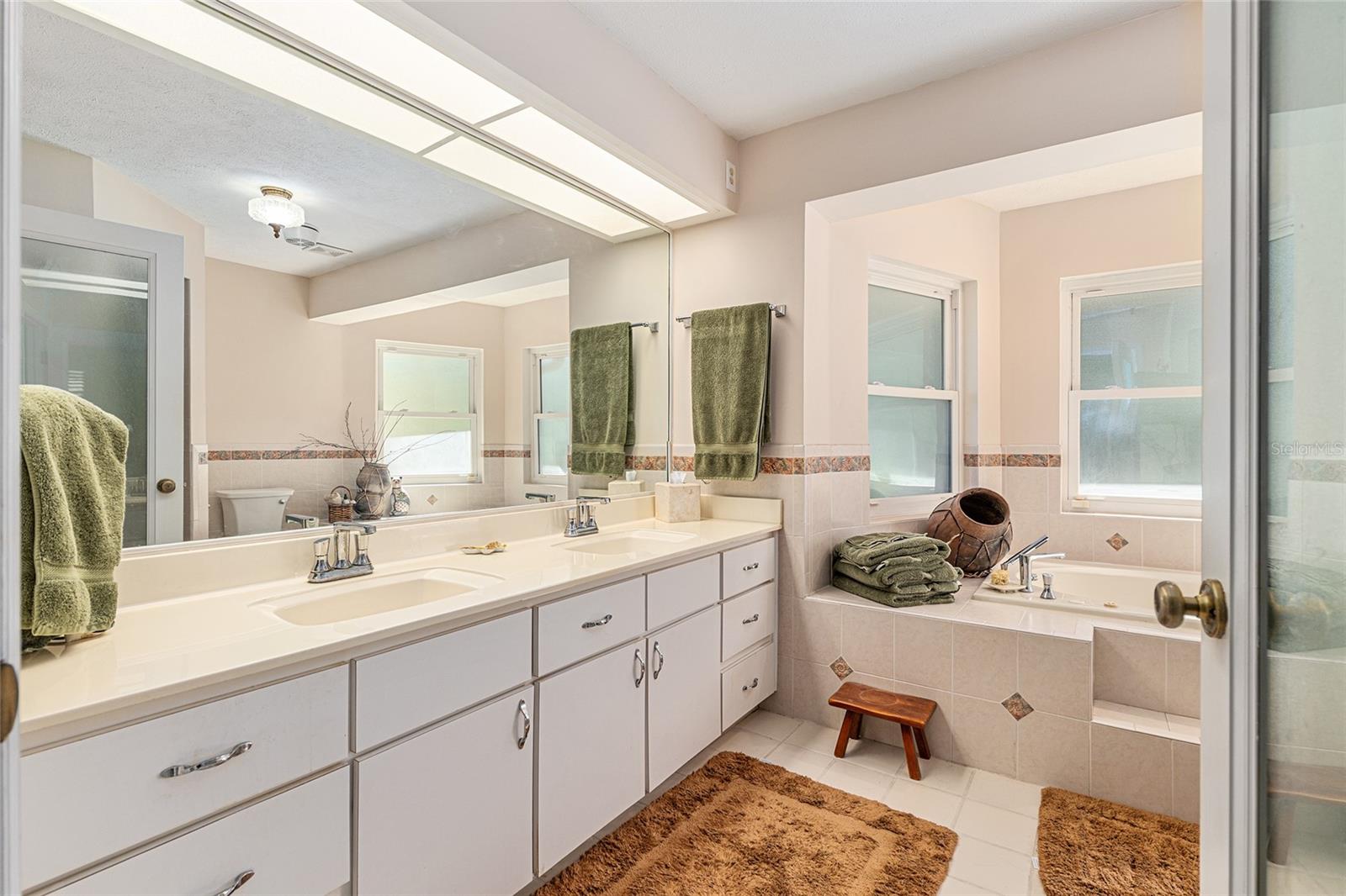 Image 37 of 92 For 7509 93rd Street Road