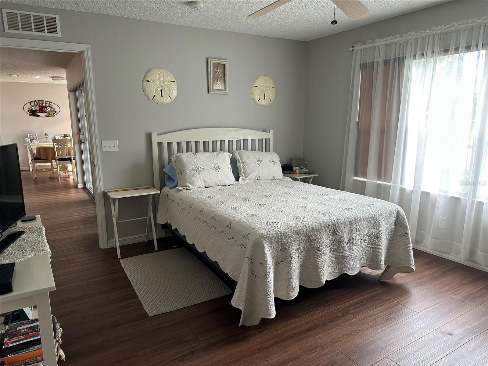 Image 20 of 40 For 9602 93rd Loop