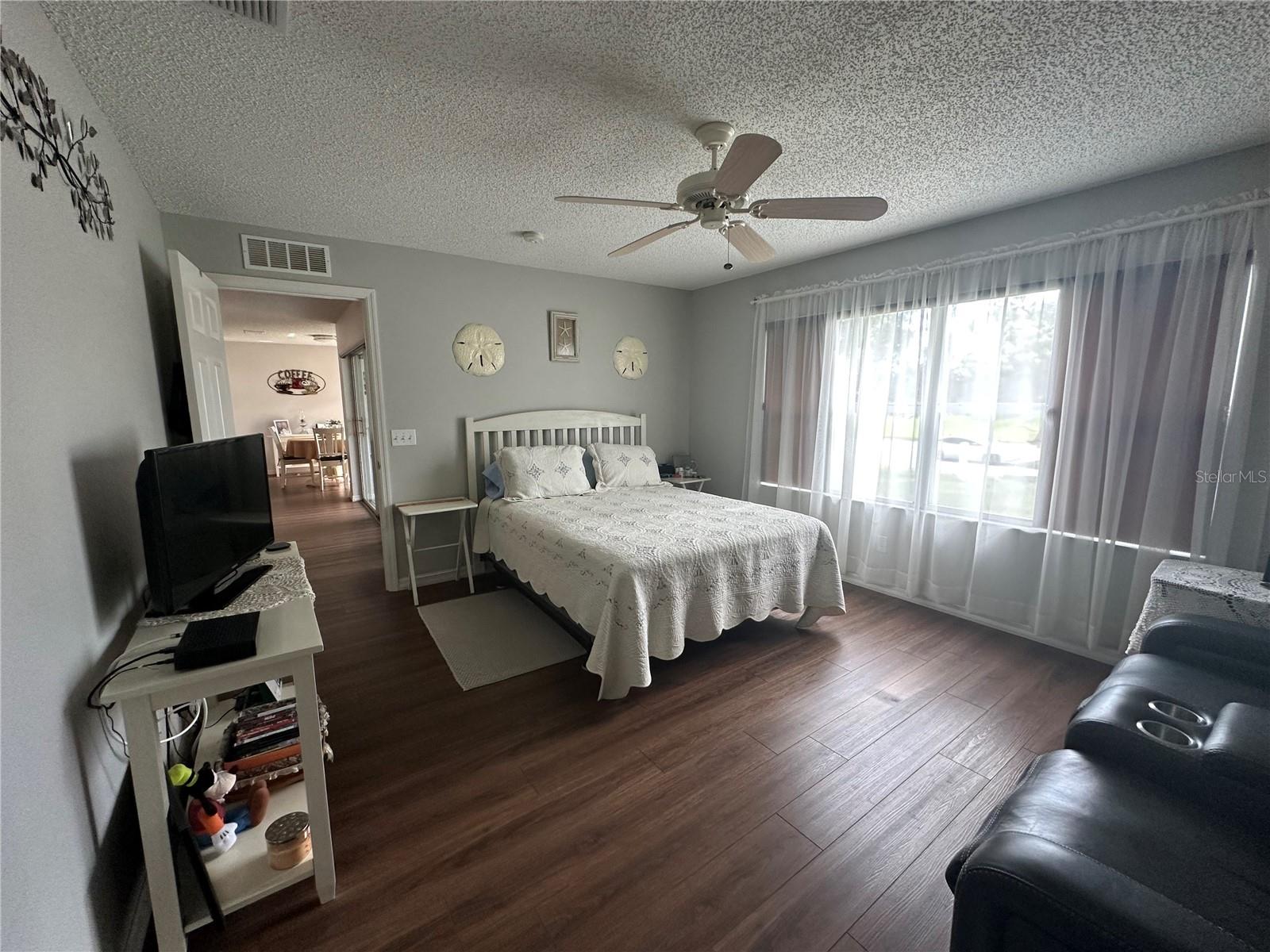 Image 21 of 40 For 9602 93rd Loop