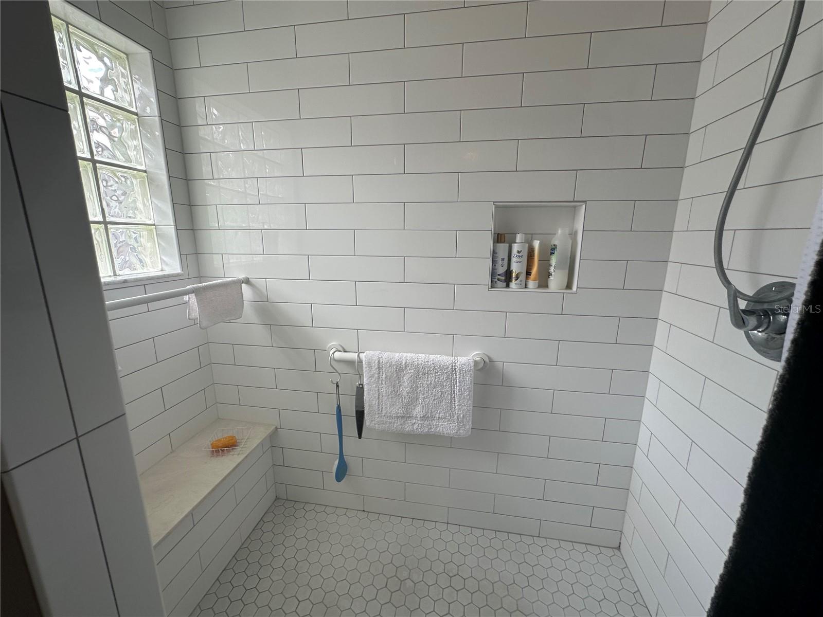 Image 24 of 40 For 9602 93rd Loop