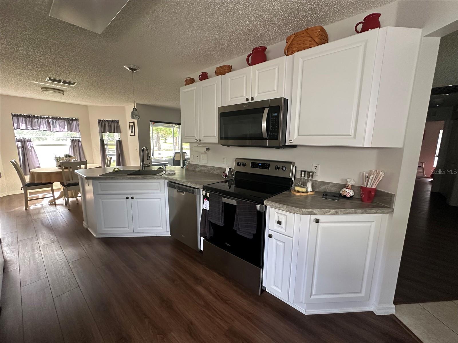 Image 9 of 40 For 9602 93rd Loop