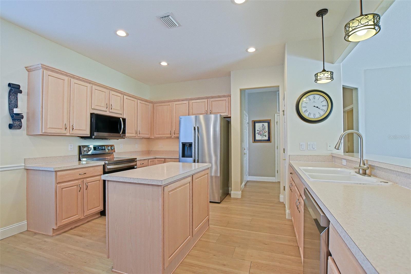 Image 20 of 90 For 9203 130th Loop