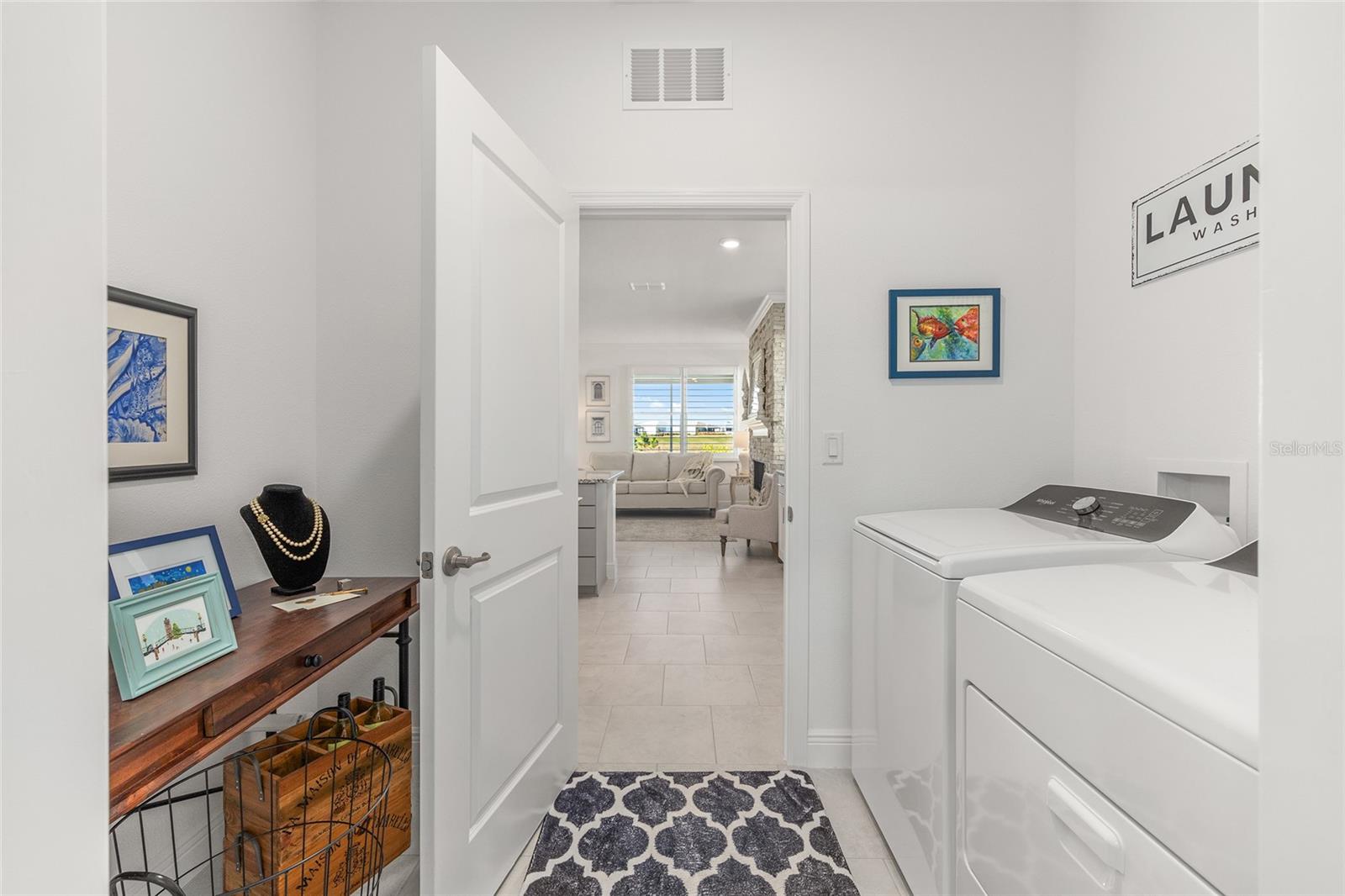 Image 32 of 45 For 7136 86th Avenue