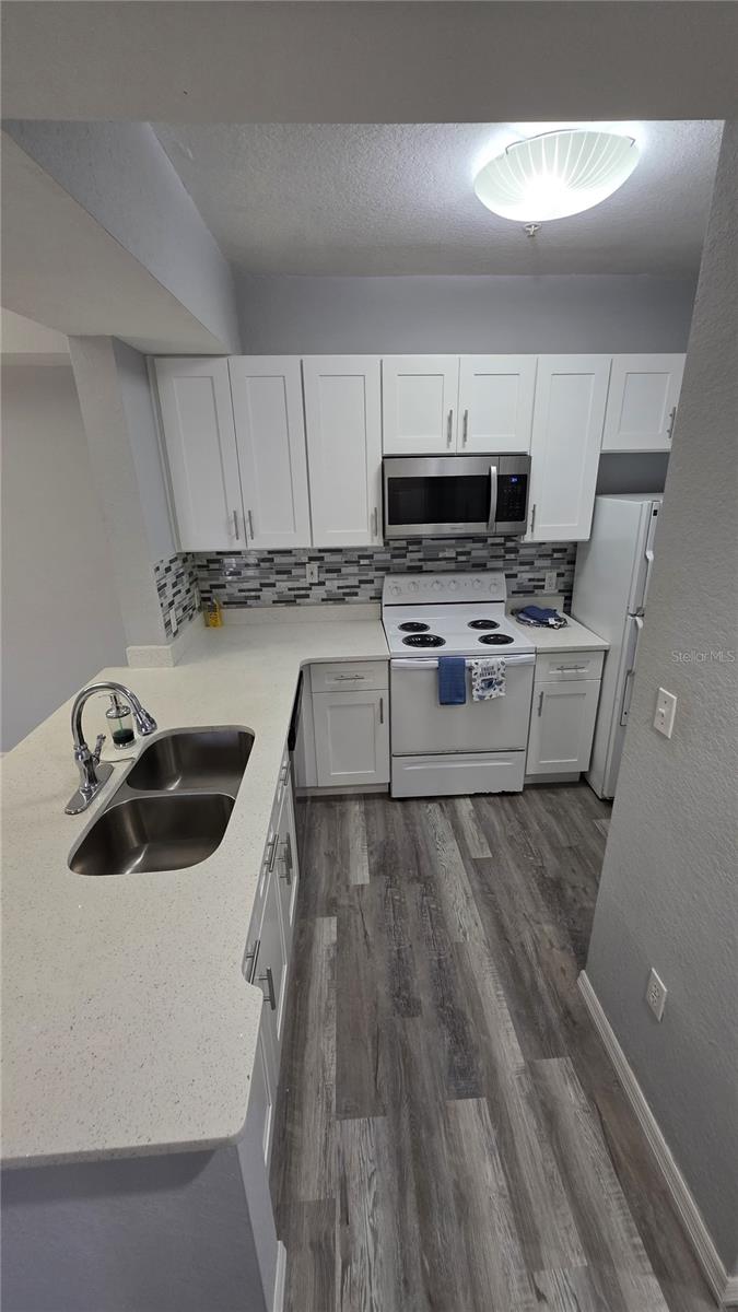 Image 18 of 21 For 3714 Palm Desert Lane 5325