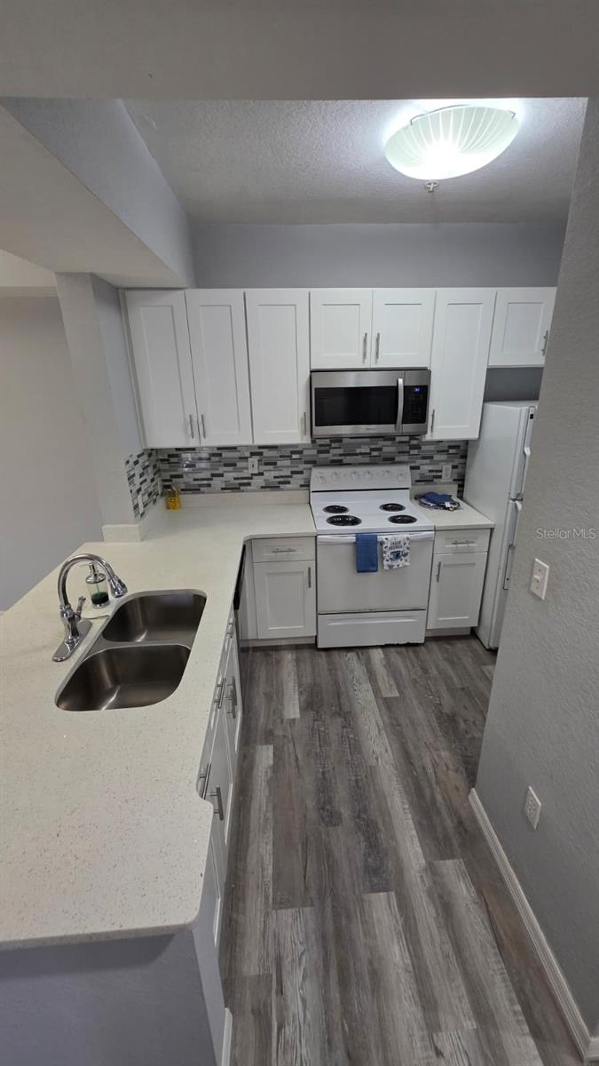 Image 7 of 21 For 3714 Palm Desert Lane 5325