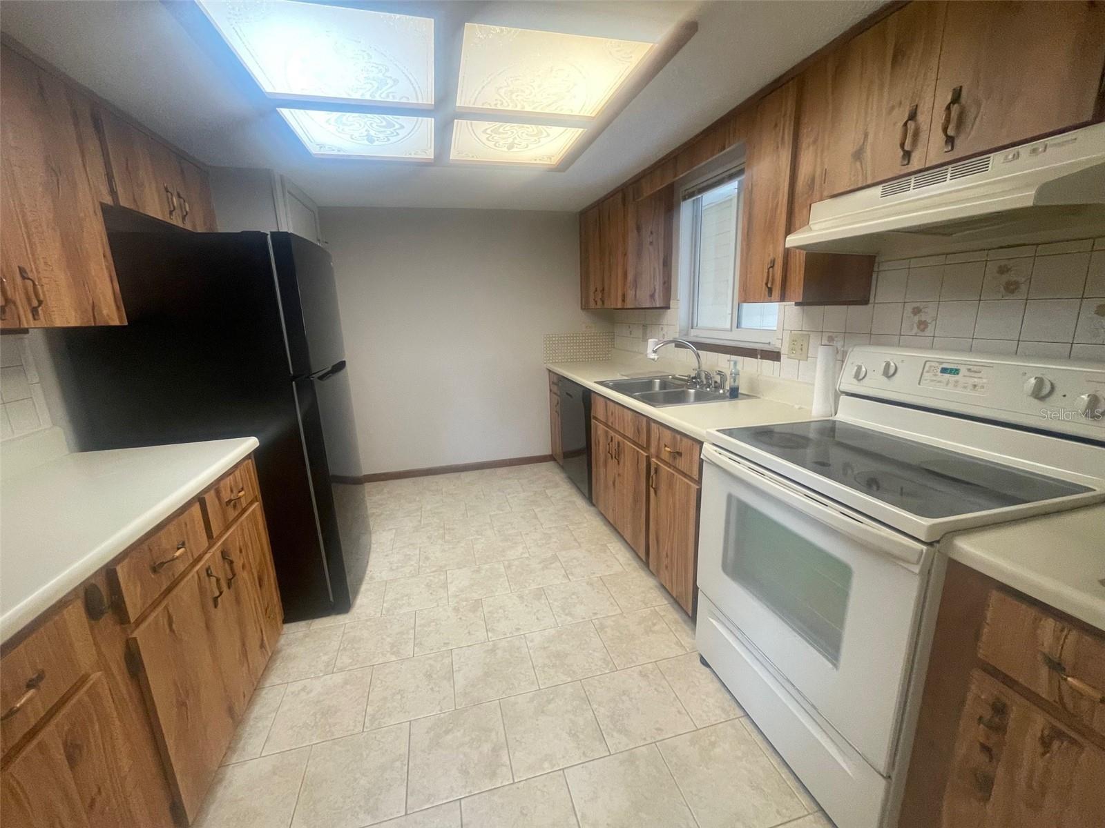 Image 2 of 22 For 10028 88th Terrace