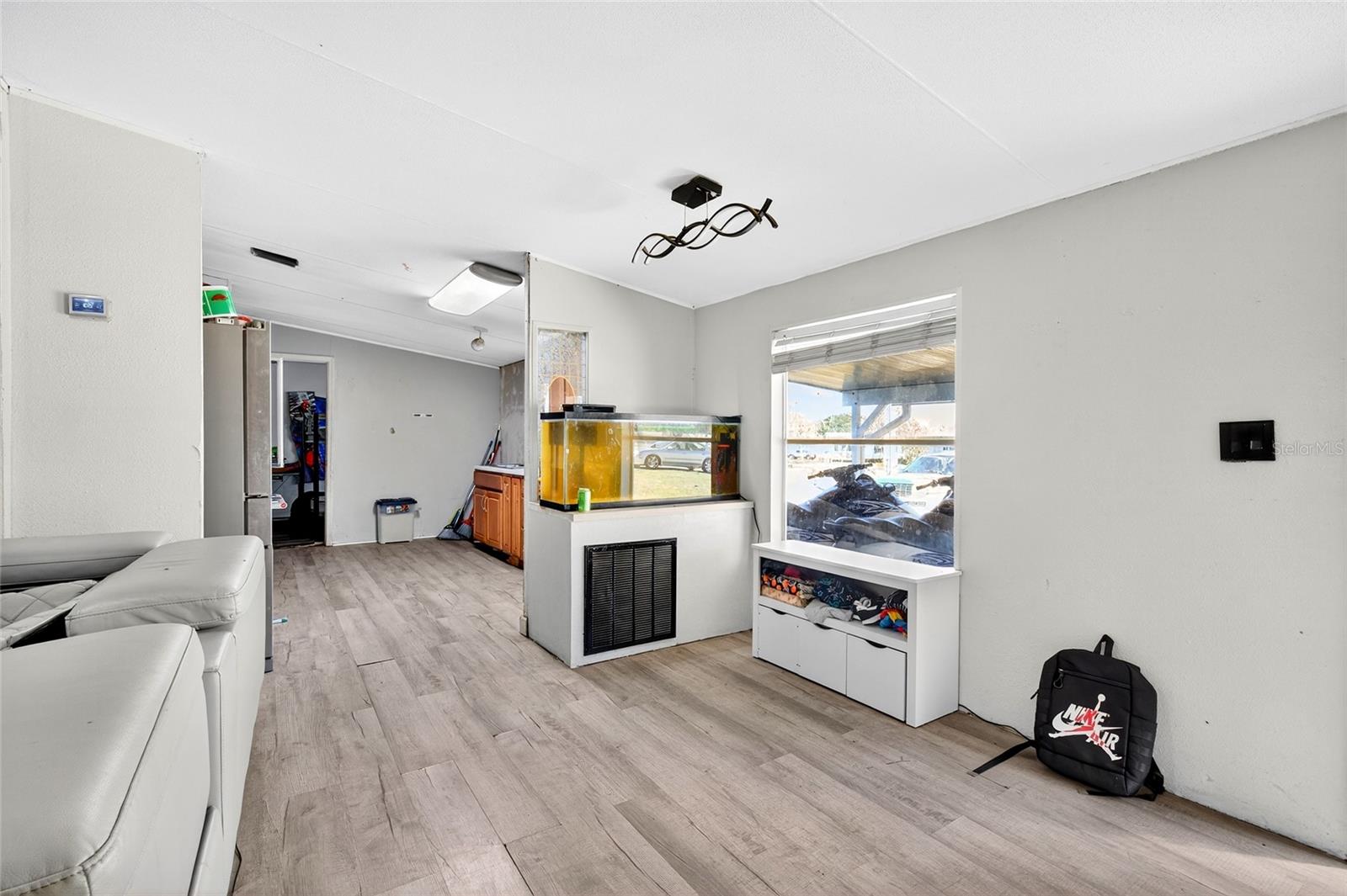 Image 11 of 34 For 6766 1st Place