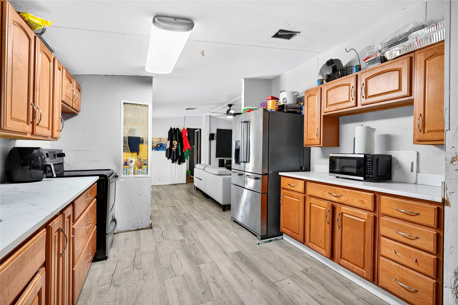 Image 13 of 34 For 6766 1st Place