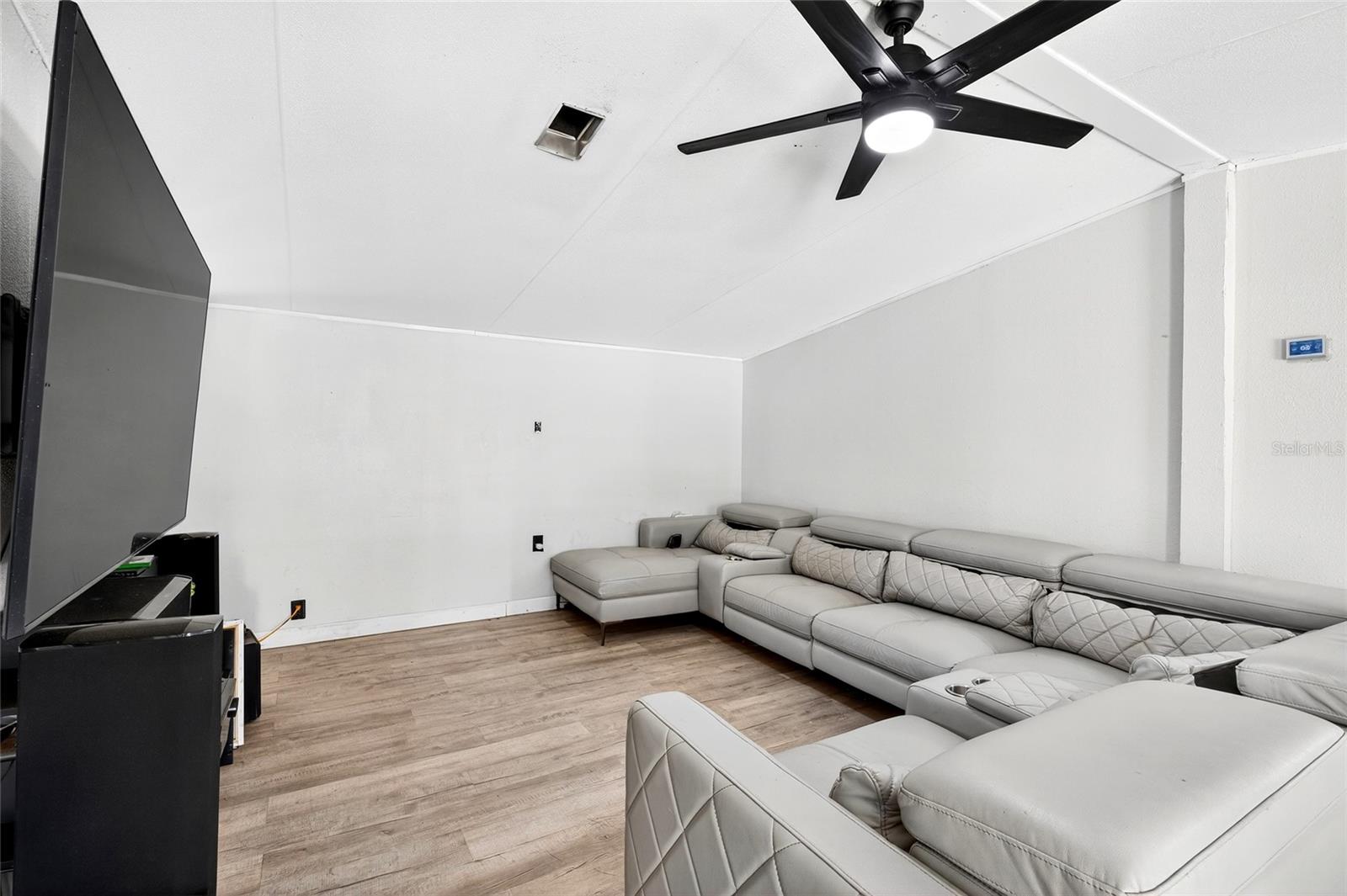 Image 4 of 34 For 6766 1st Place