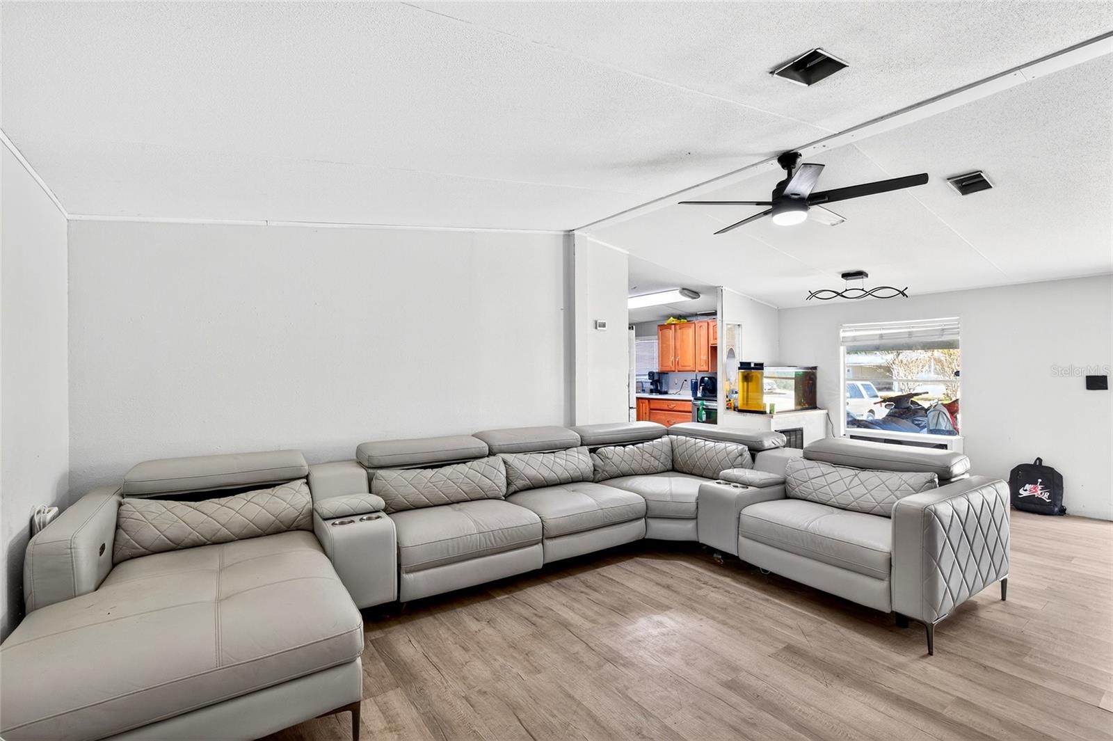 Image 5 of 34 For 6766 1st Place