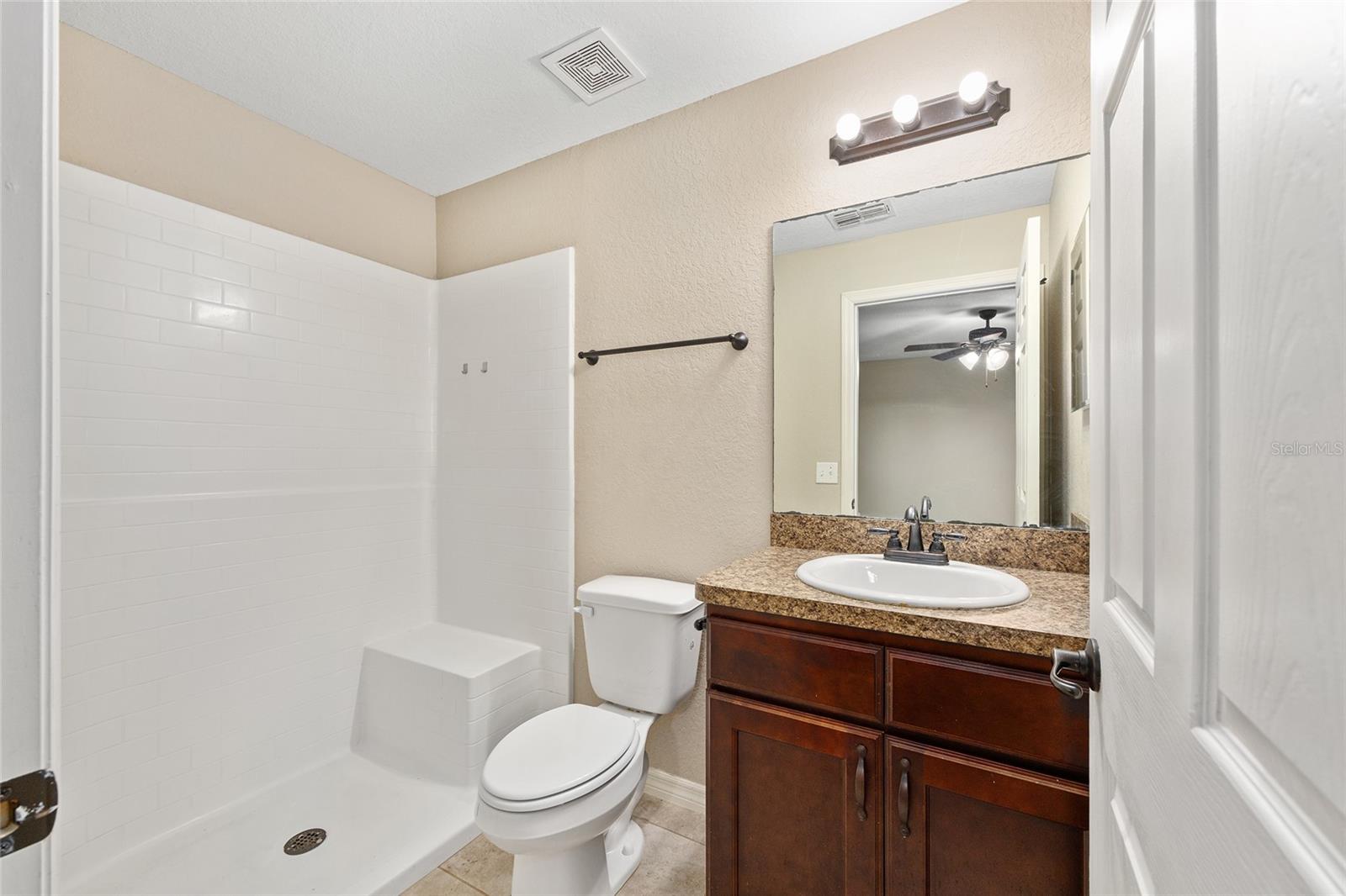 Image 18 of 26 For 16624 31 Circle