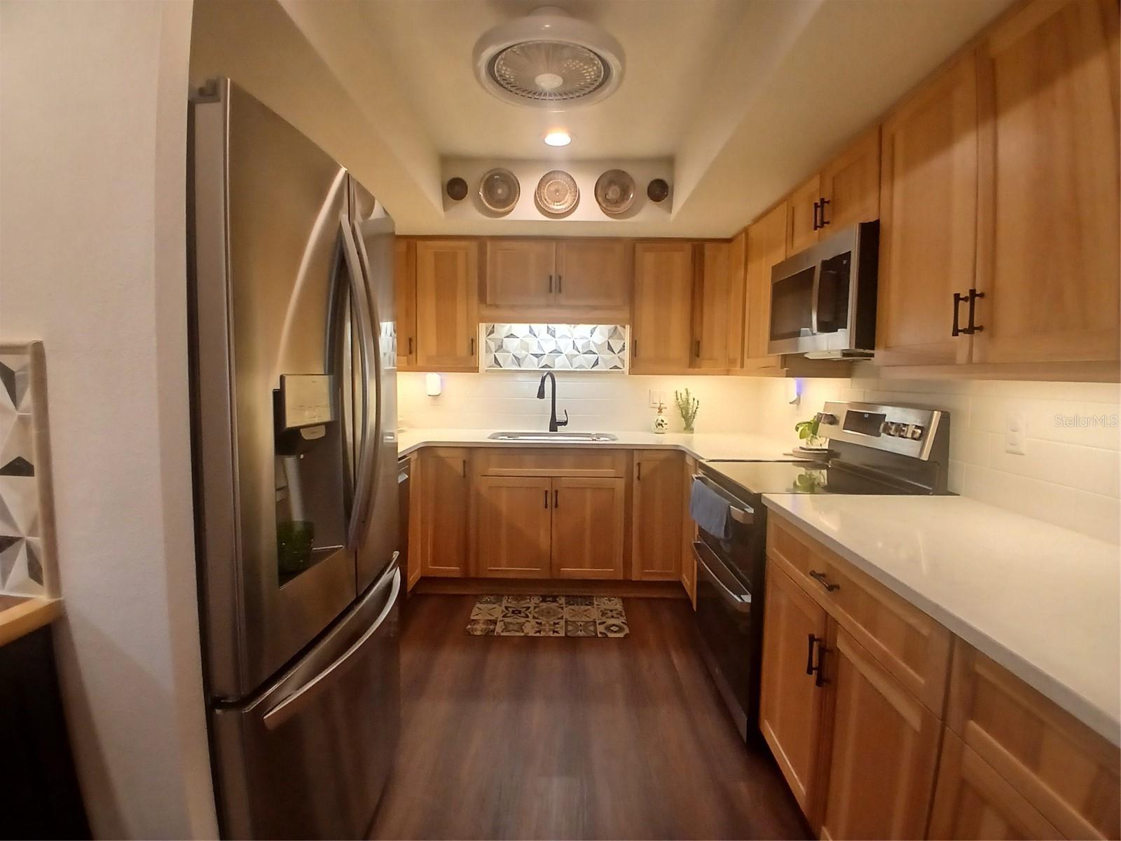 Image 11 of 53 For 695 Midway Drive A