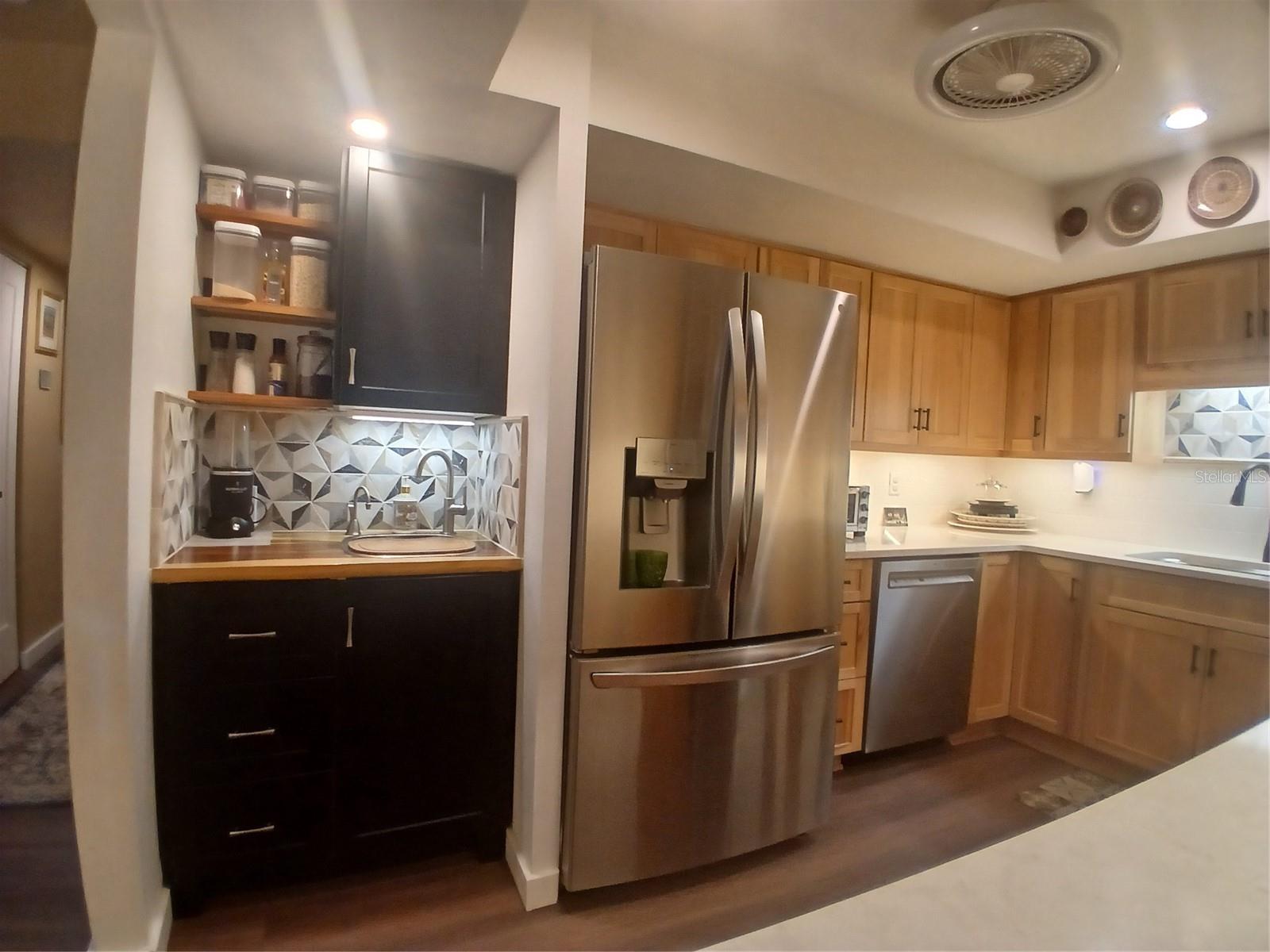 Image 14 of 53 For 695 Midway Drive A