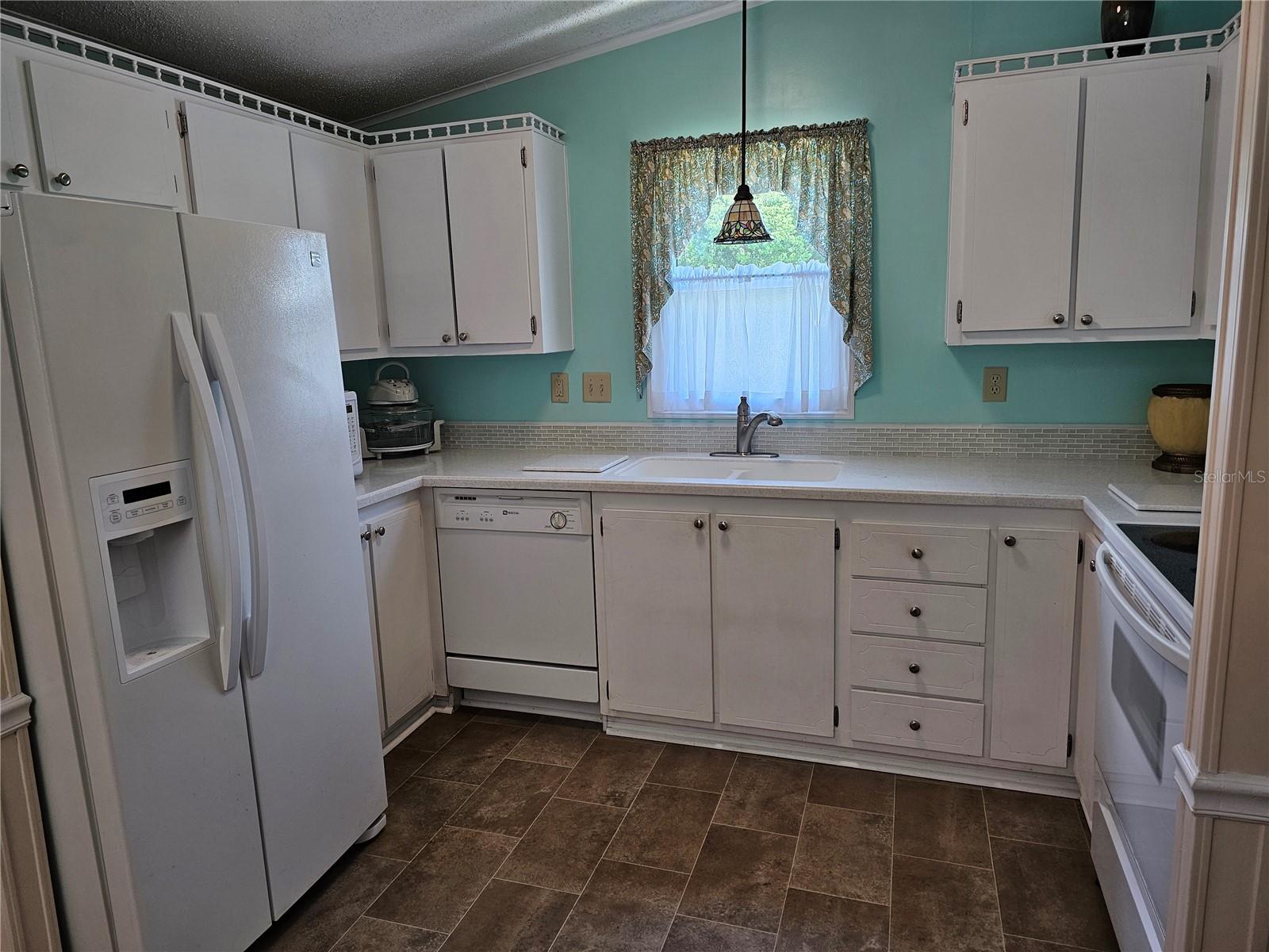 Image 6 of 13 For 1003 Parker Place