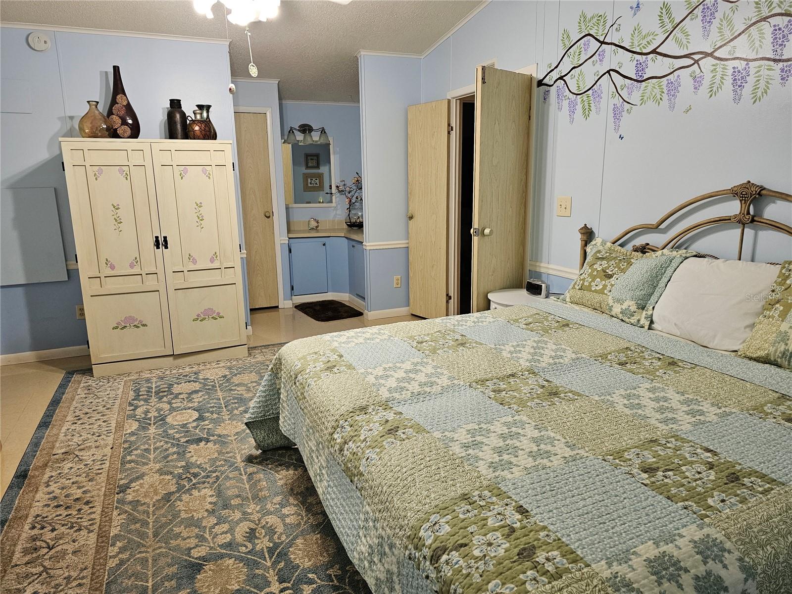 Image 8 of 13 For 1003 Parker Place