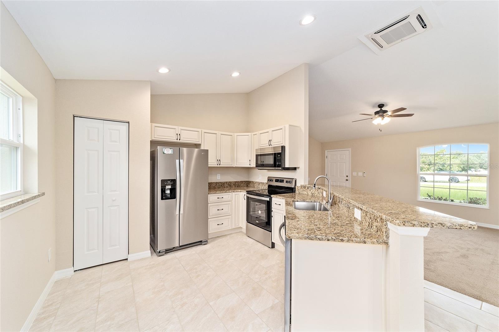 Image 6 of 14 For 194 Willow Road