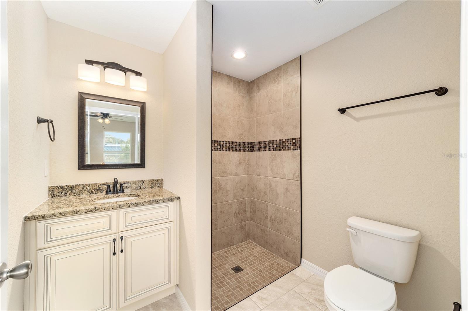 Image 7 of 14 For 194 Willow Road