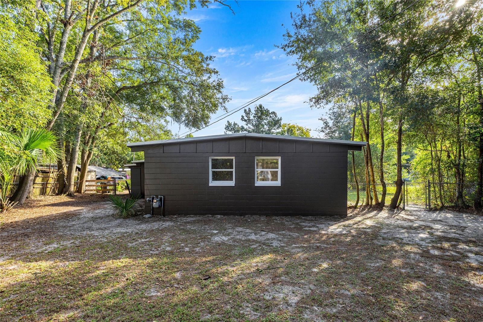 Image 34 of 39 For 2840 Ne 10th Dr